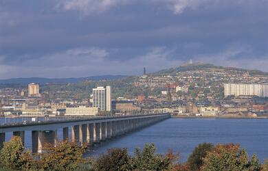 The Tay Bridge and Dundee
© VisitScotland/ScottishViewpoint